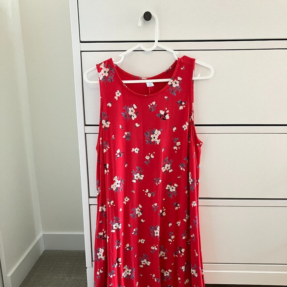 Old Navy Red Floral Knit Dress - L